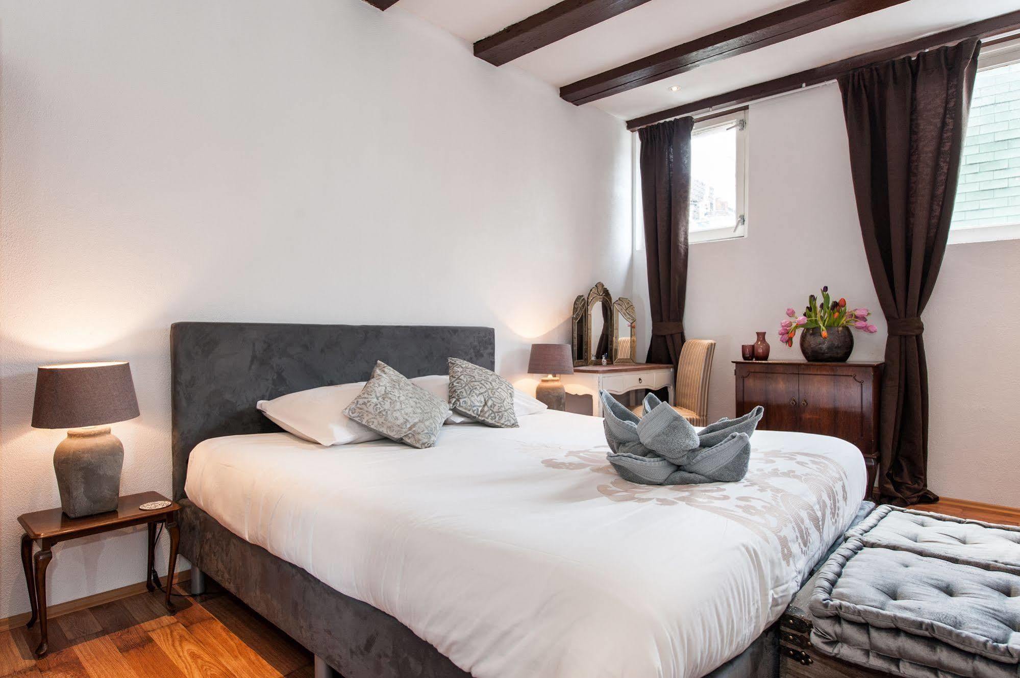 Crown Guesthouse Amsterdam Exterior photo